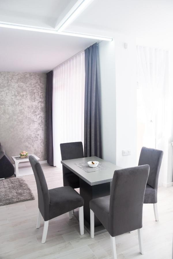 Gala Residence In Oradea Exterior photo